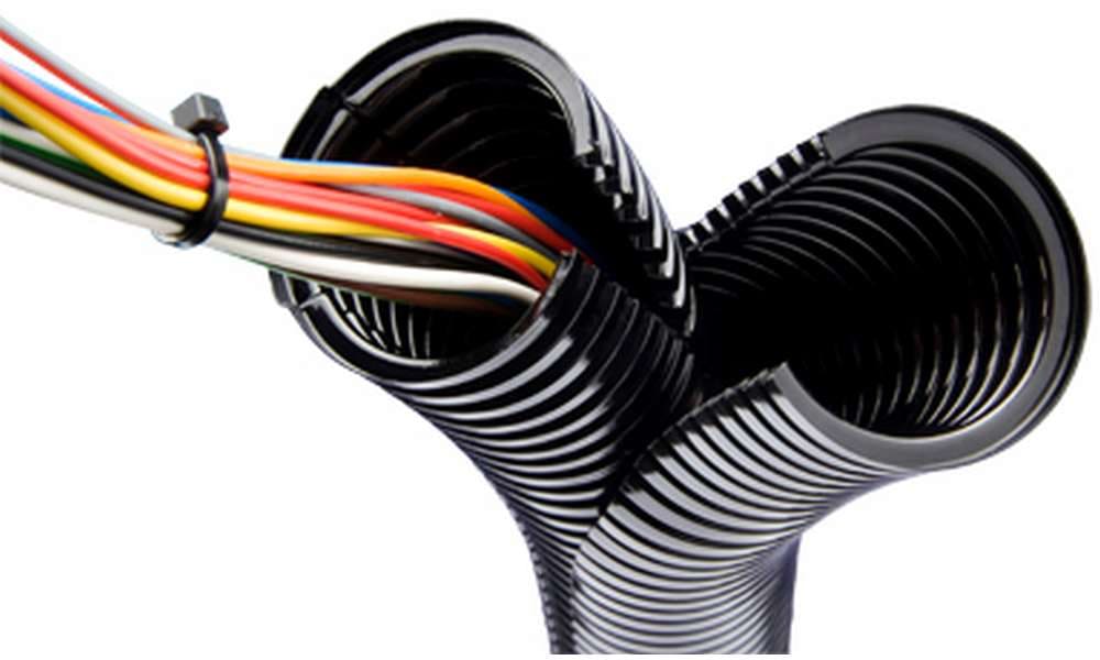 Dualflex oder geschlitztes Wellrohr für den Maschinenbau